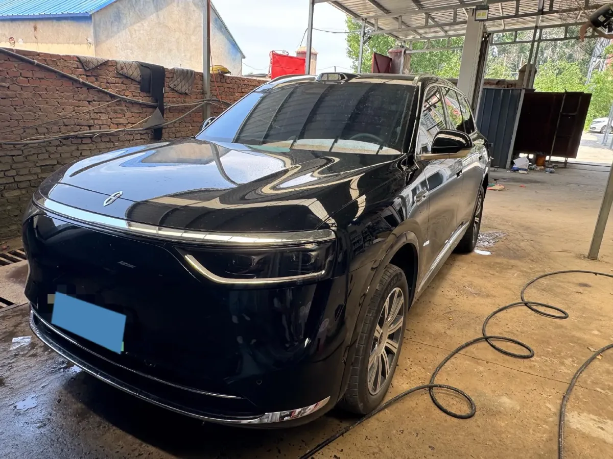 2025 AITO AITO M8 REEV 160HP REEV 53.4KWH,autocango,china used car exporter,china ev exporter,chinese used car exporter,chinese used ev exporter