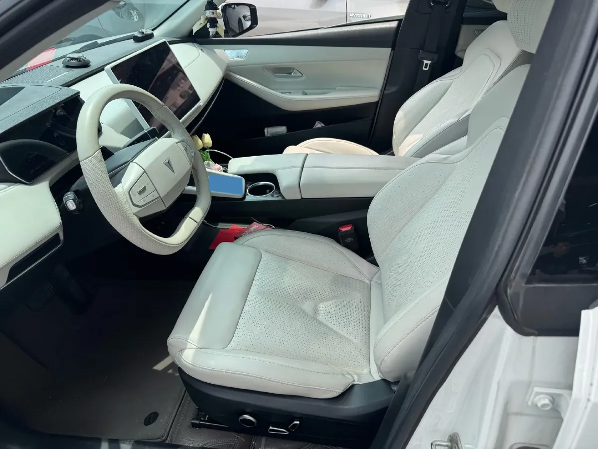 2022 DongFeng Forthing LingZhi EV BEV 68.4KWH,autocango,china used car exporter,china ev exporter,chinese used car exporter,chinese used ev exporter
