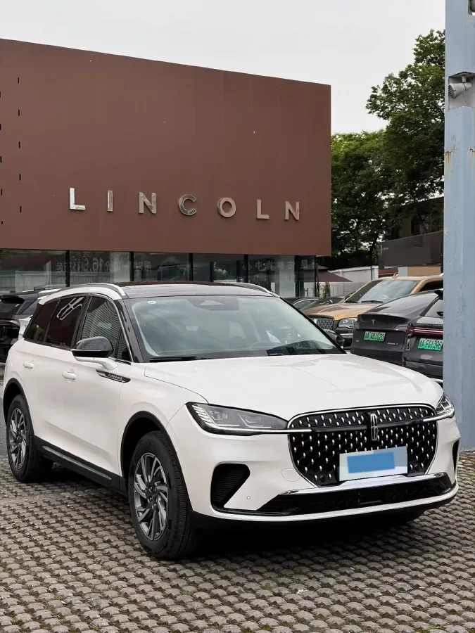 2024 Lincoln Corsair 2.0T 261HP L4 8AT,autocango,china used car exporter,china ev exporter,chinese used car exporter,chinese used ev exporter