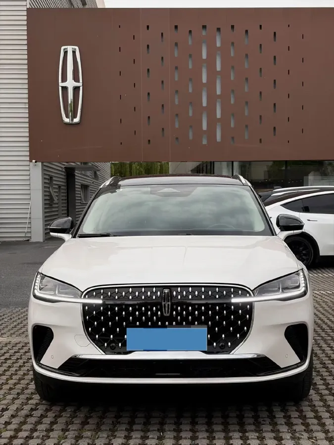 2024 Lincoln Corsair 2.0T 261HP L4 8AT,autocango,china used car exporter,china ev exporter,chinese used car exporter,chinese used ev exporter