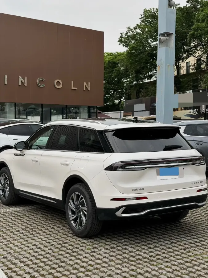 2024 Lincoln Corsair 2.0T 261HP L4 8AT,autocango,china used car exporter,china ev exporter,chinese used car exporter,chinese used ev exporter