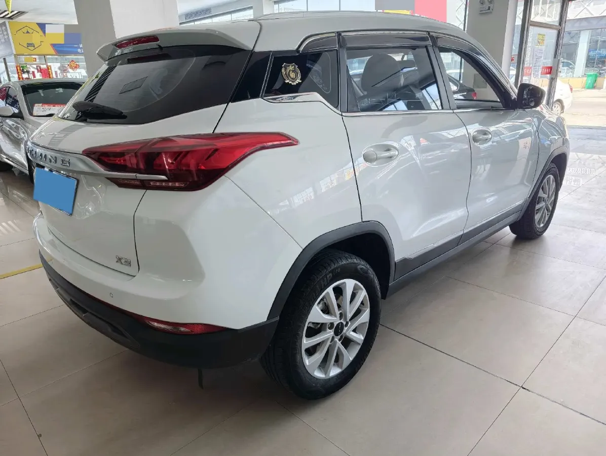 2019 BeiJing Auto X3 1.5T 150HP L4 6MT,autocango,china used car exporter,china ev exporter,chinese used car exporter,chinese used ev exporter