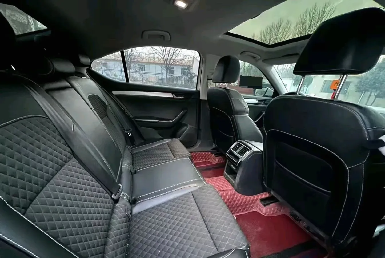2021 Skoda Superb 1.4T 150HP L4 7DCT,autocango,china used car exporter,china ev exporter,chinese used car exporter,chinese used ev exporter