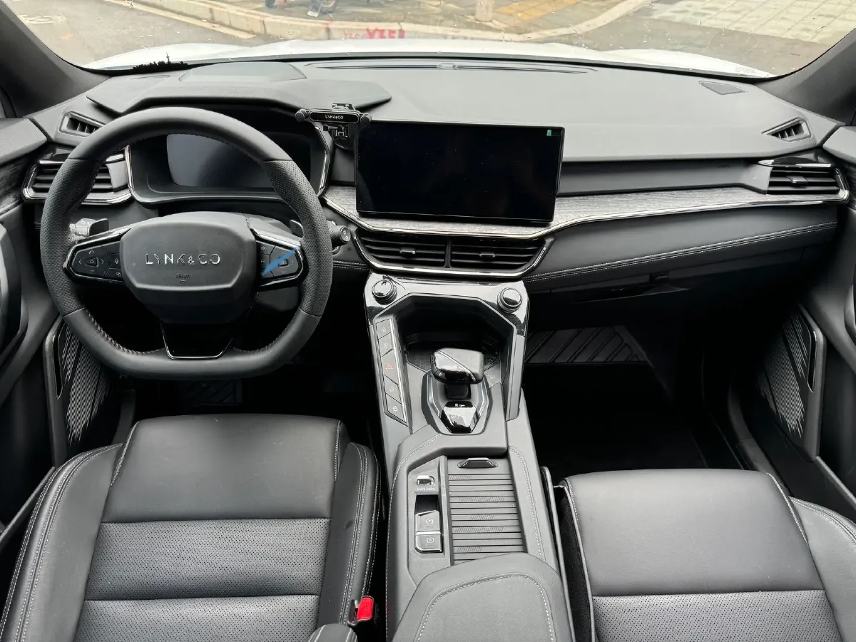 2023 LYNK&CO 06 1.5T 181HP L4 7DCT,autocango,china used car exporter,china ev exporter,chinese used car exporter,chinese used ev exporter