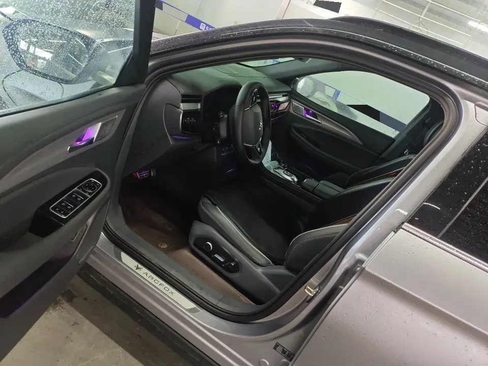 2022 ARCFOX αT BEV 65.6KWH,autocango,china used car exporter,china ev exporter,chinese used car exporter,chinese used ev exporter