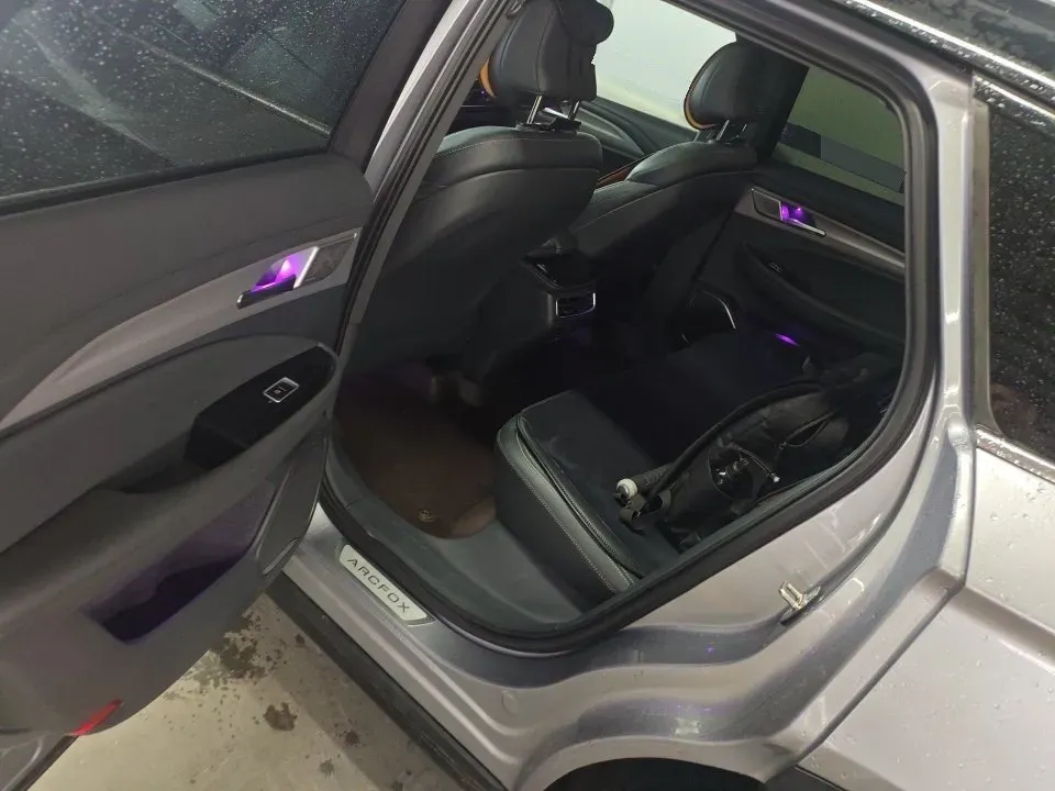 2022 ARCFOX αT BEV 65.6KWH,autocango,china used car exporter,china ev exporter,chinese used car exporter,chinese used ev exporter