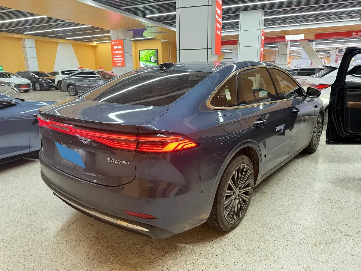 2025 Geely Galaxy A7 1.5L 112HP L4 1DHT PHEV,autocango,china used car exporter,china ev exporter,chinese used car exporter,chinese used ev exporter
