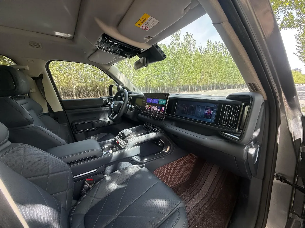 2025 FangChengBao Bao 5 1.5T 194HP L4 E-CVT PHEV,autocango,china used car exporter,china ev exporter,chinese used car exporter,chinese used ev exporter