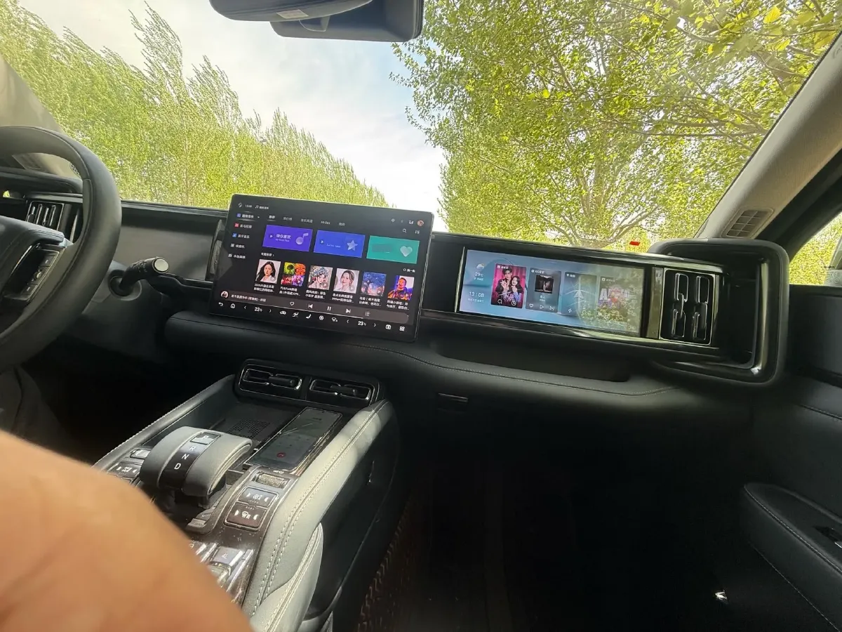 2025 FangChengBao Bao 5 1.5T 194HP L4 E-CVT PHEV,autocango,china used car exporter,china ev exporter,chinese used car exporter,chinese used ev exporter
