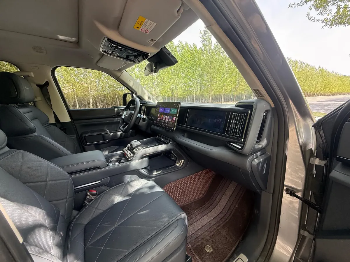 2025 FangChengBao Bao 5 1.5T 194HP L4 E-CVT PHEV,autocango,china used car exporter,china ev exporter,chinese used car exporter,chinese used ev exporter