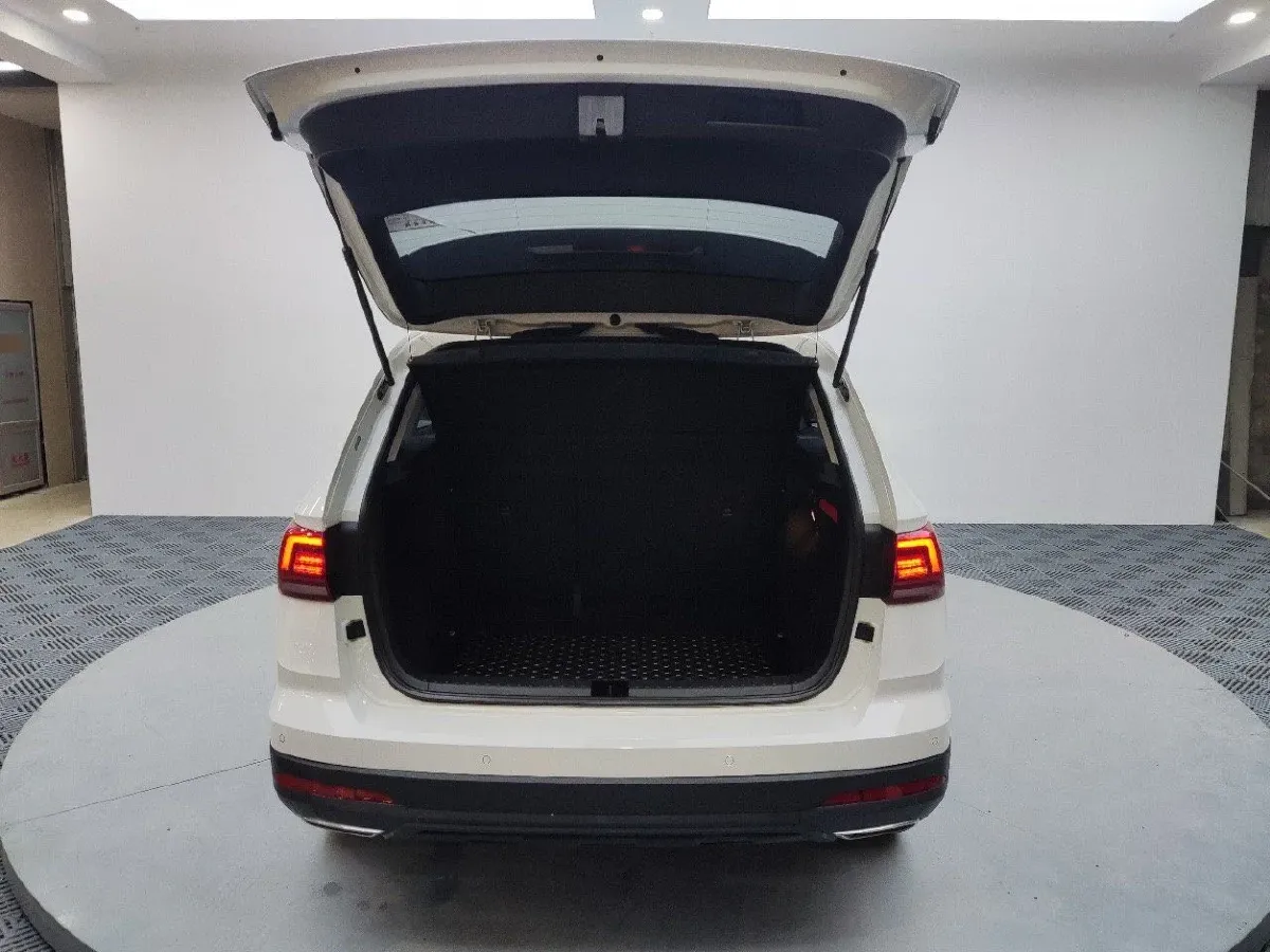 2022 Ford Transit 2.0T 202HP L4 6AT,autocango,china used car exporter,china ev exporter,chinese used car exporter,chinese used ev exporter