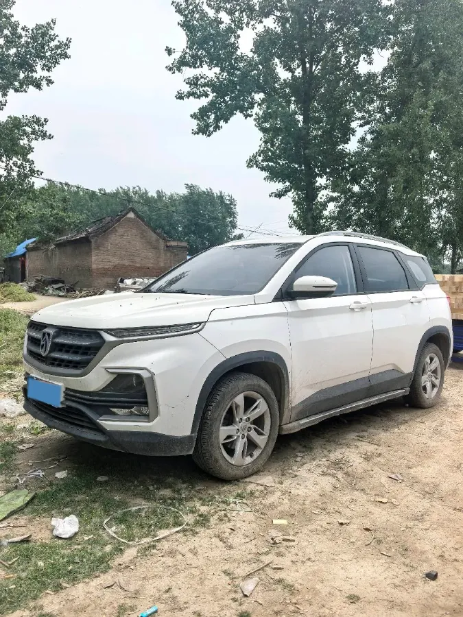 2018 BaoJun 530 1.5T 150HP L4 6MT,autocango,china used car exporter,china ev exporter,chinese used car exporter,chinese used ev exporter