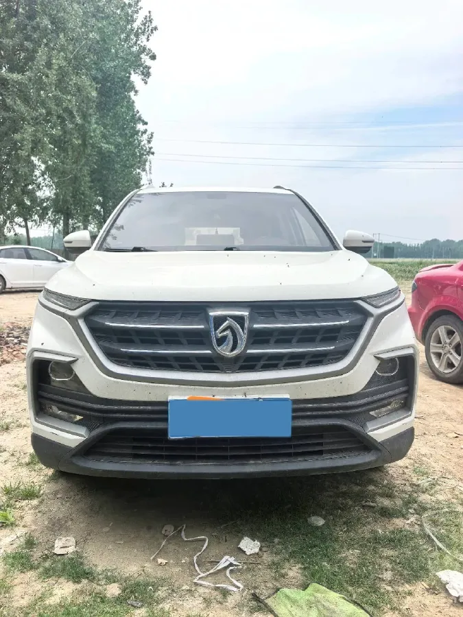 2018 BaoJun 530 1.5T 150HP L4 6MT,autocango,china used car exporter,china ev exporter,chinese used car exporter,chinese used ev exporter
