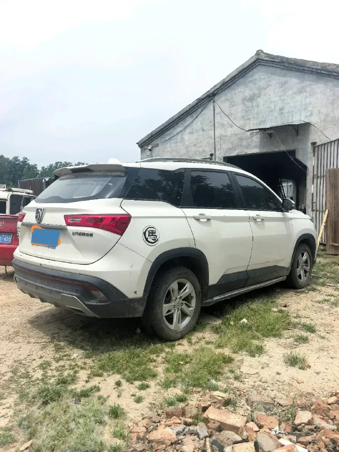 2018 BaoJun 530 1.5T 150HP L4 6MT,autocango,china used car exporter,china ev exporter,chinese used car exporter,chinese used ev exporter