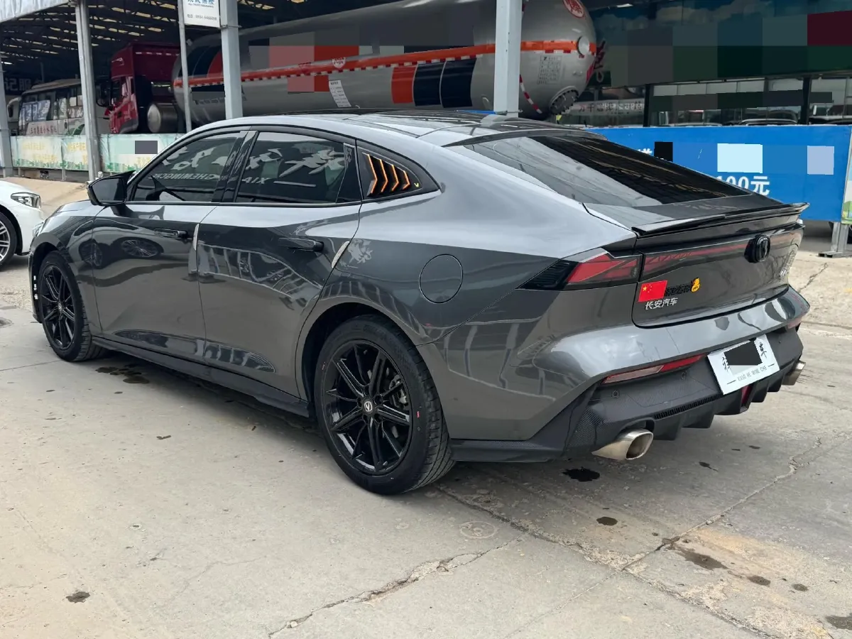 2022 ChangAn UNI-V 1.5T 188HP L4 7DCT,autocango,china used car exporter,china ev exporter,chinese used car exporter,chinese used ev exporter
