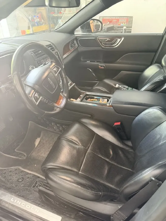 2019 Lincoln Continental 2.0T 261HP L4 6AT,autocango,china used car exporter,china ev exporter,chinese used car exporter,chinese used ev exporter