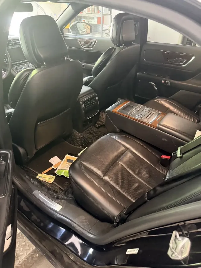 2019 Lincoln Continental 2.0T 261HP L4 6AT,autocango,china used car exporter,china ev exporter,chinese used car exporter,chinese used ev exporter