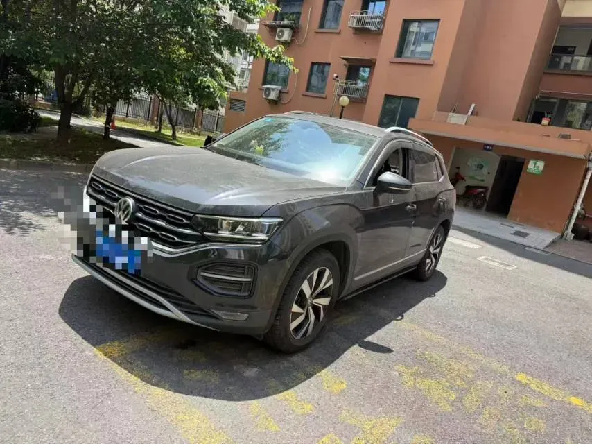 2019 Jeep Cherokee 2.0T 234HP L4 9AT,autocango,china used car exporter,china ev exporter,chinese used car exporter,chinese used ev exporter