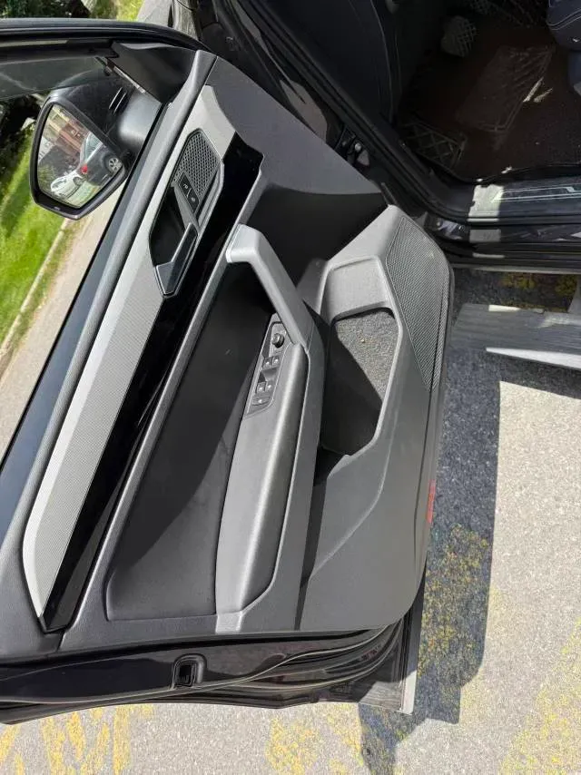 2019 Jeep Cherokee 2.0T 234HP L4 9AT,autocango,china used car exporter,china ev exporter,chinese used car exporter,chinese used ev exporter