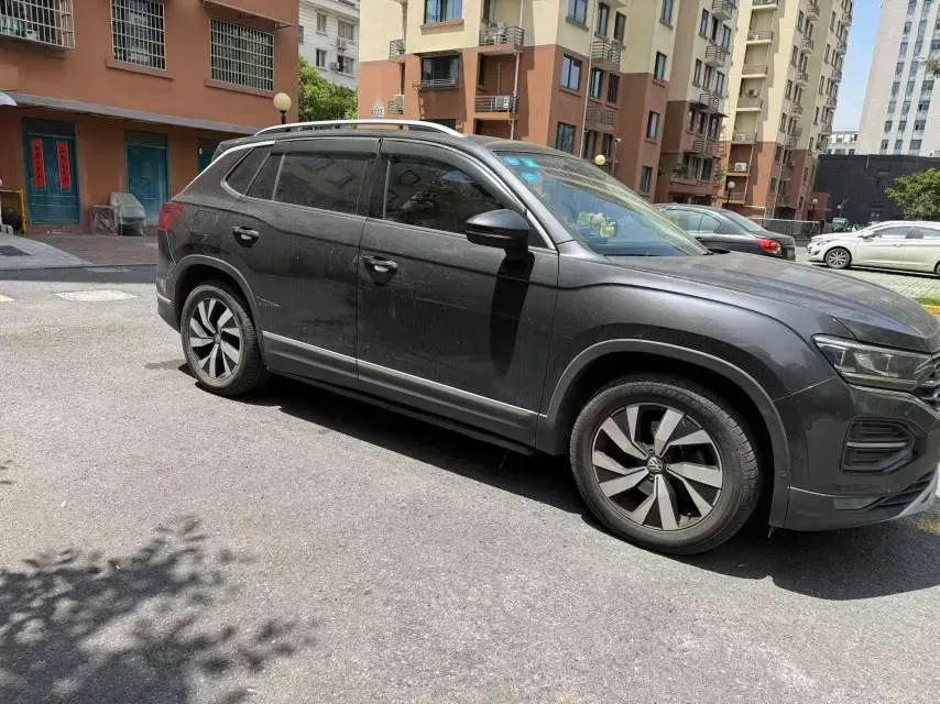 2019 Jeep Cherokee 2.0T 234HP L4 9AT,autocango,china used car exporter,china ev exporter,chinese used car exporter,chinese used ev exporter