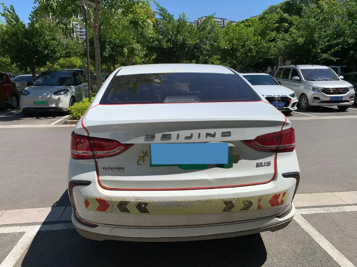 2022 Bestune B70 2.0T 224HP L4 6AT,autocango,china used car exporter,china ev exporter,chinese used car exporter,chinese used ev exporter