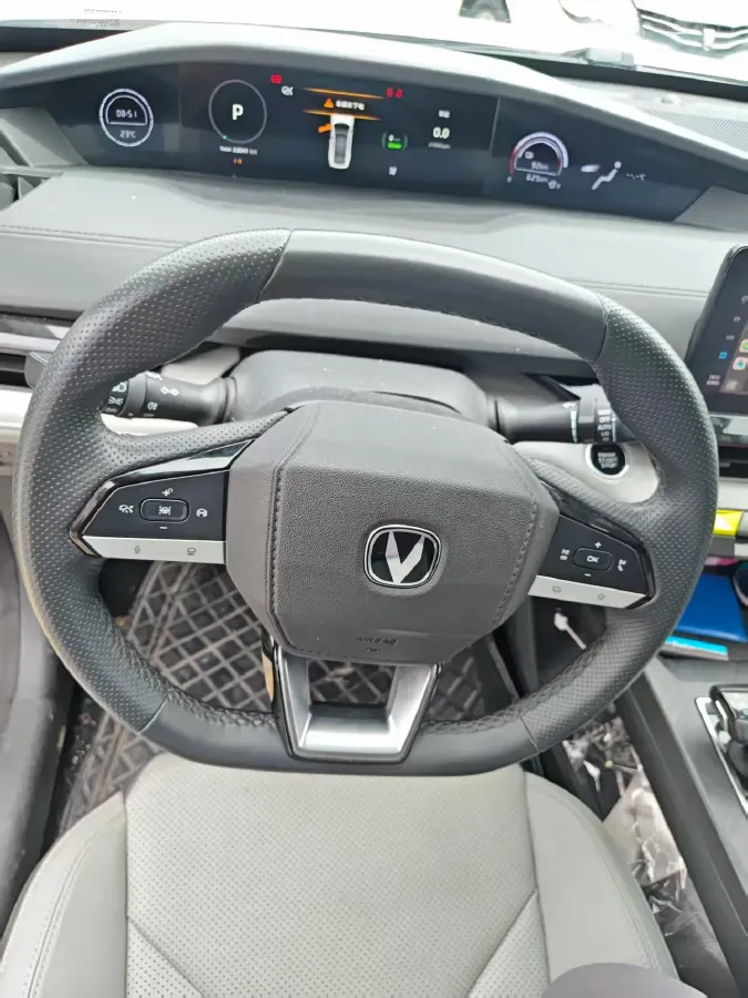 2023 ChangAn UNI-V iDD 1.5T 170HP L4 6TCT PHEV 18.4KWH,autocango,china used car exporter,china ev exporter,chinese used car exporter,chinese used ev exporter