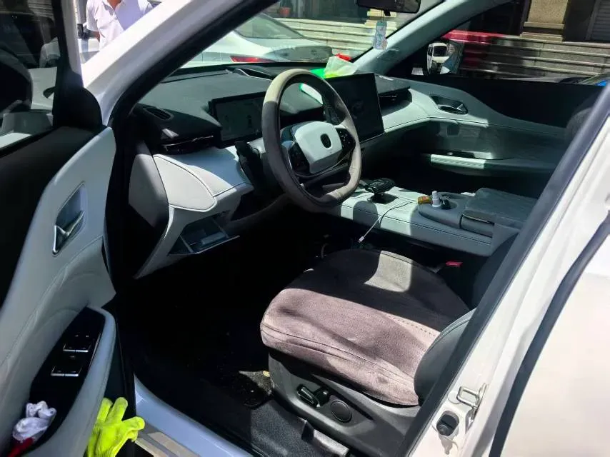 2024 ChangAn UNI-Z 1.5L 98HP L4 E-CVT PHEV 18.4KWH,autocango,china used car exporter,china ev exporter,chinese used car exporter,chinese used ev exporter