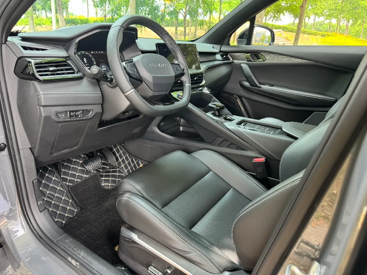 2020 LYNK&CO 06 1.5T 177HP L3 7DCT,autocango,china used car exporter,china ev exporter,chinese used car exporter,chinese used ev exporter