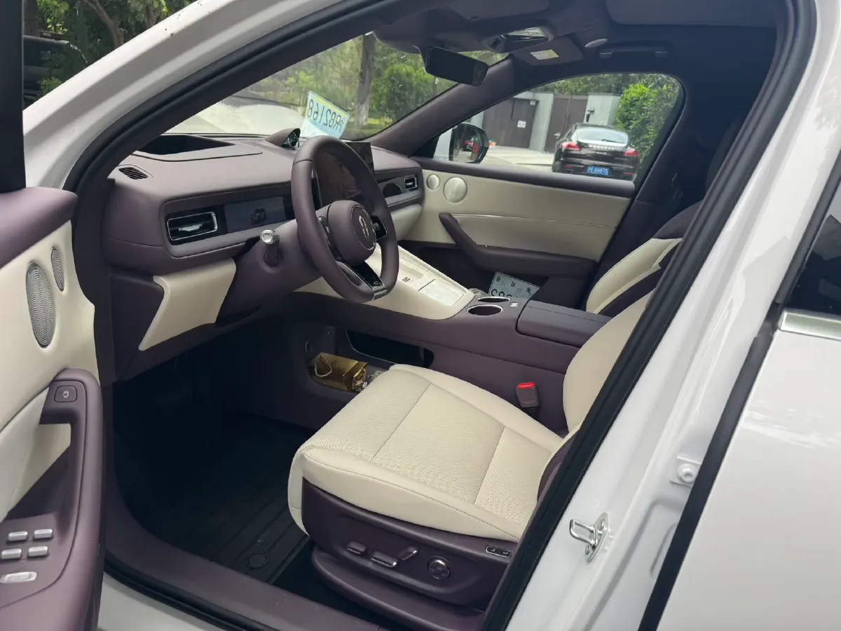 2026 AITO AITO M7 REEV 160HP REEV,autocango,china used car exporter,china ev exporter,chinese used car exporter,chinese used ev exporter