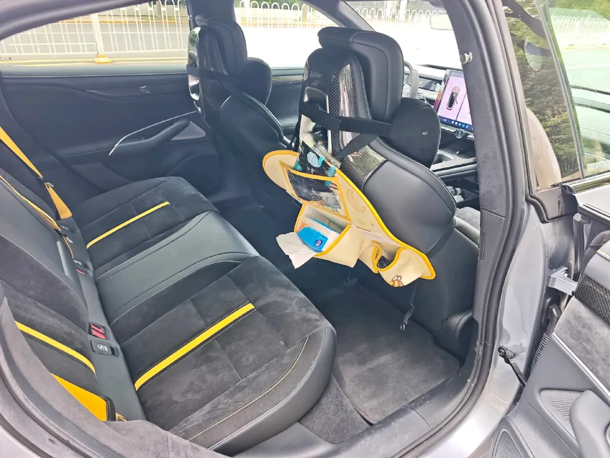 2025 MI SU7 Ultra BEV 93.7KWH,autocango,china used car exporter,china ev exporter,chinese used car exporter,chinese used ev exporter