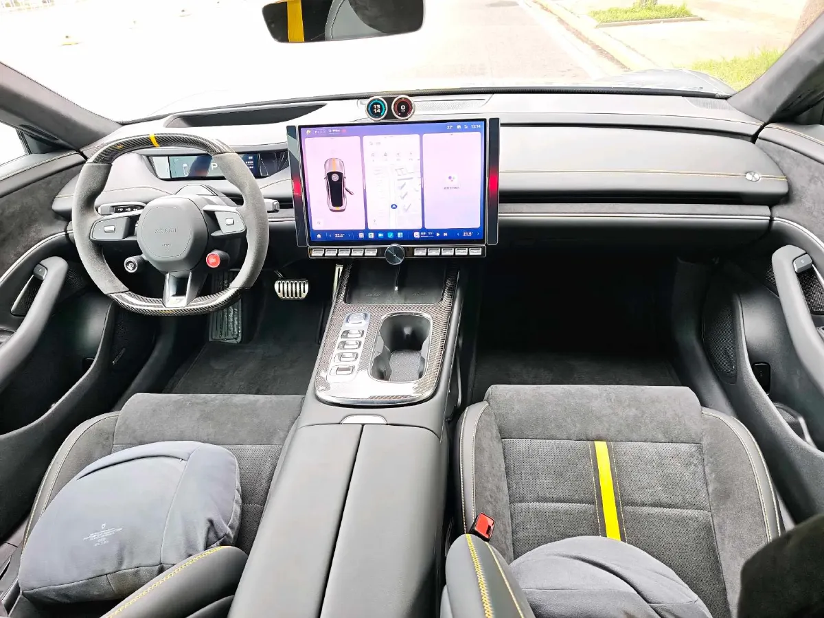 2025 MI SU7 Ultra BEV 93.7KWH,autocango,china used car exporter,china ev exporter,chinese used car exporter,chinese used ev exporter