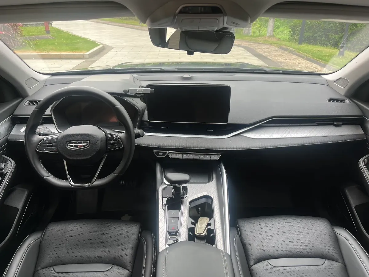 2023 Geely Preface 2.0T 190HP L4 7DCT,autocango,china used car exporter,china ev exporter,chinese used car exporter,chinese used ev exporter