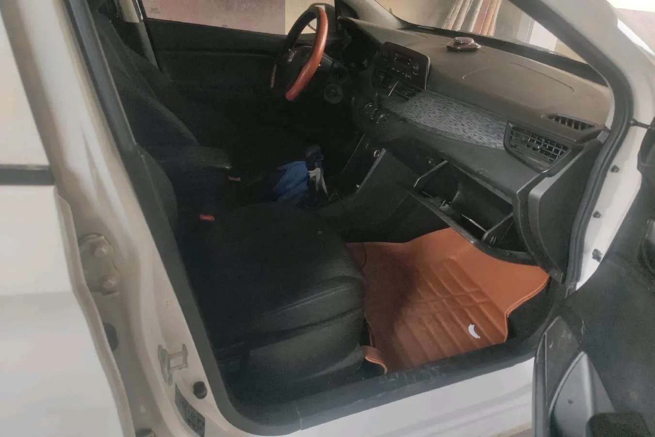 2020 BaoJun 310 1.2L 80HP L4 5MT,autocango,china used car exporter,china ev exporter,chinese used car exporter,chinese used ev exporter