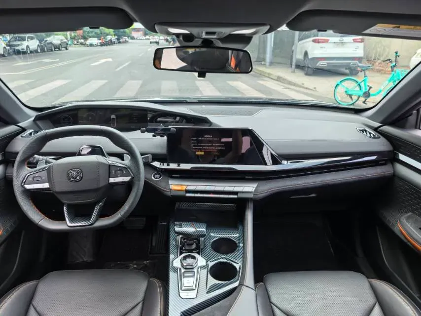 2022 ChangAn UNI-V 1.5T 188HP L4 7DCT,autocango,china used car exporter,china ev exporter,chinese used car exporter,chinese used ev exporter