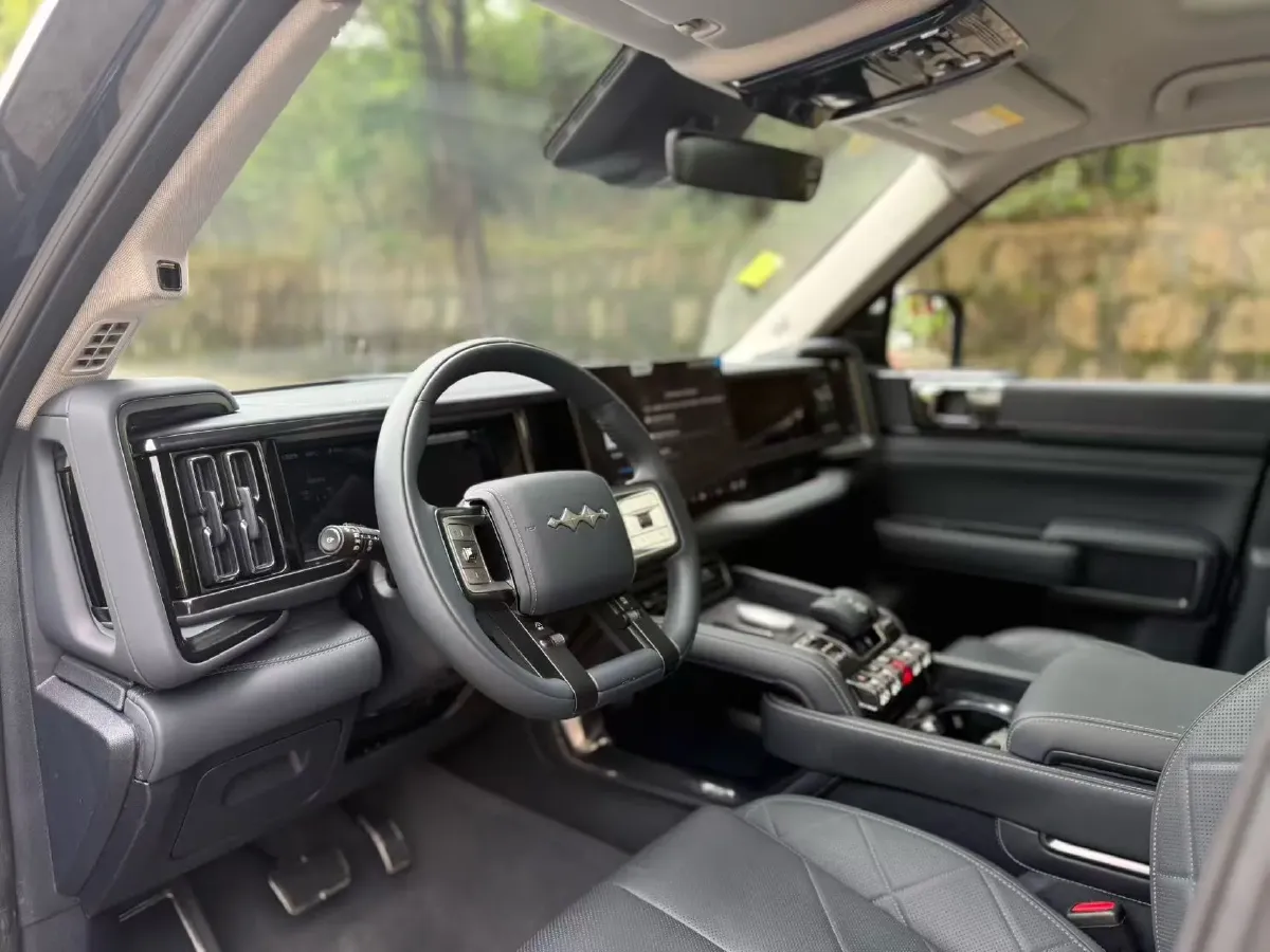 2025 FangChengBao Bao 5 1.5T 194HP L4 E-CVT PHEV 31.8KWH,autocango,china used car exporter,china ev exporter,chinese used car exporter,chinese used ev exporter