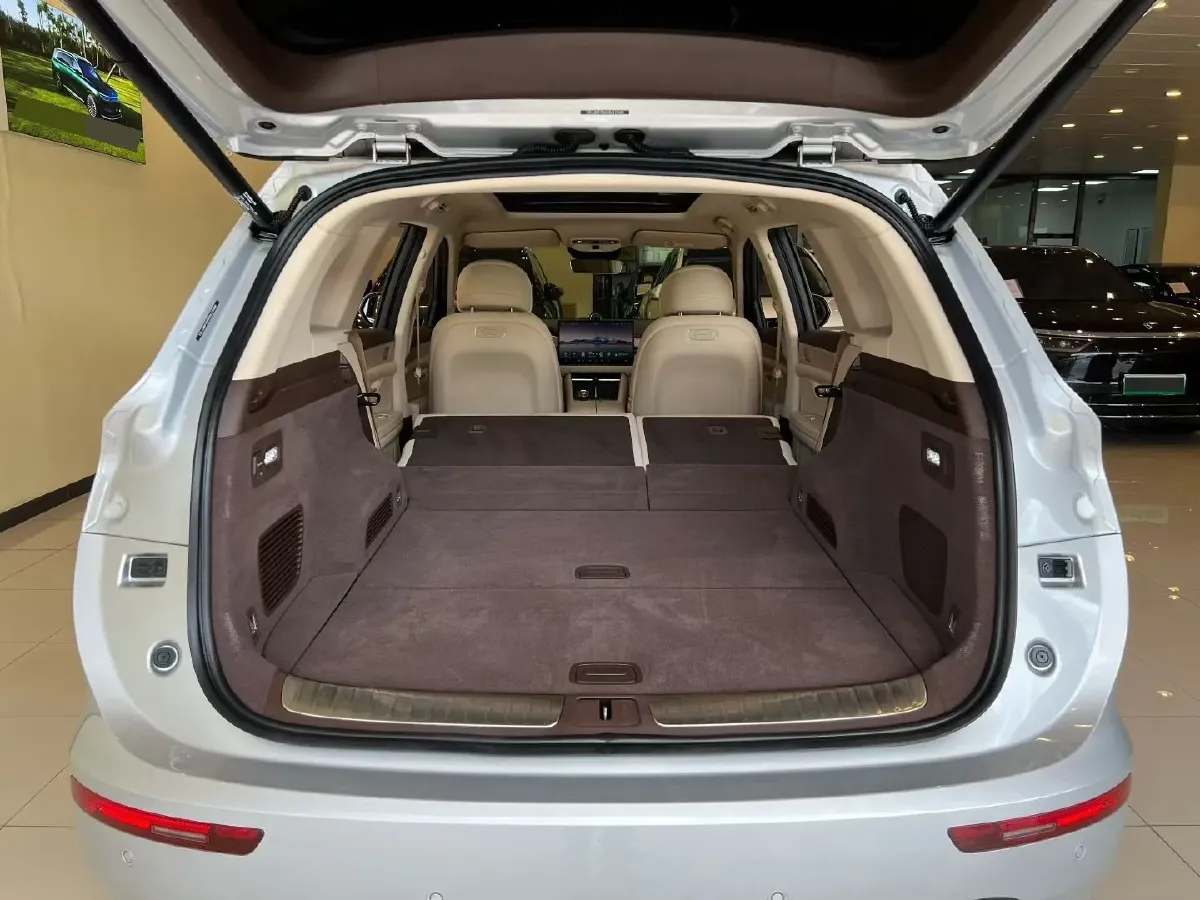 2024 AITO AITO M7 1.5T 152HP L4 REEV 42KWH,autocango,china used car exporter,china ev exporter,chinese used car exporter,chinese used ev exporter