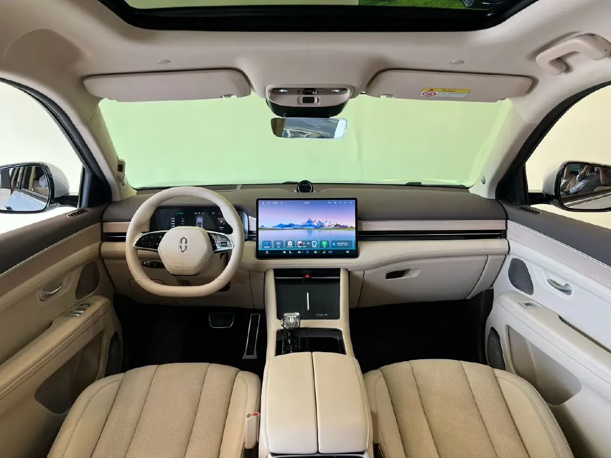 2024 AITO AITO M7 1.5T 152HP L4 REEV 42KWH,autocango,china used car exporter,china ev exporter,chinese used car exporter,chinese used ev exporter