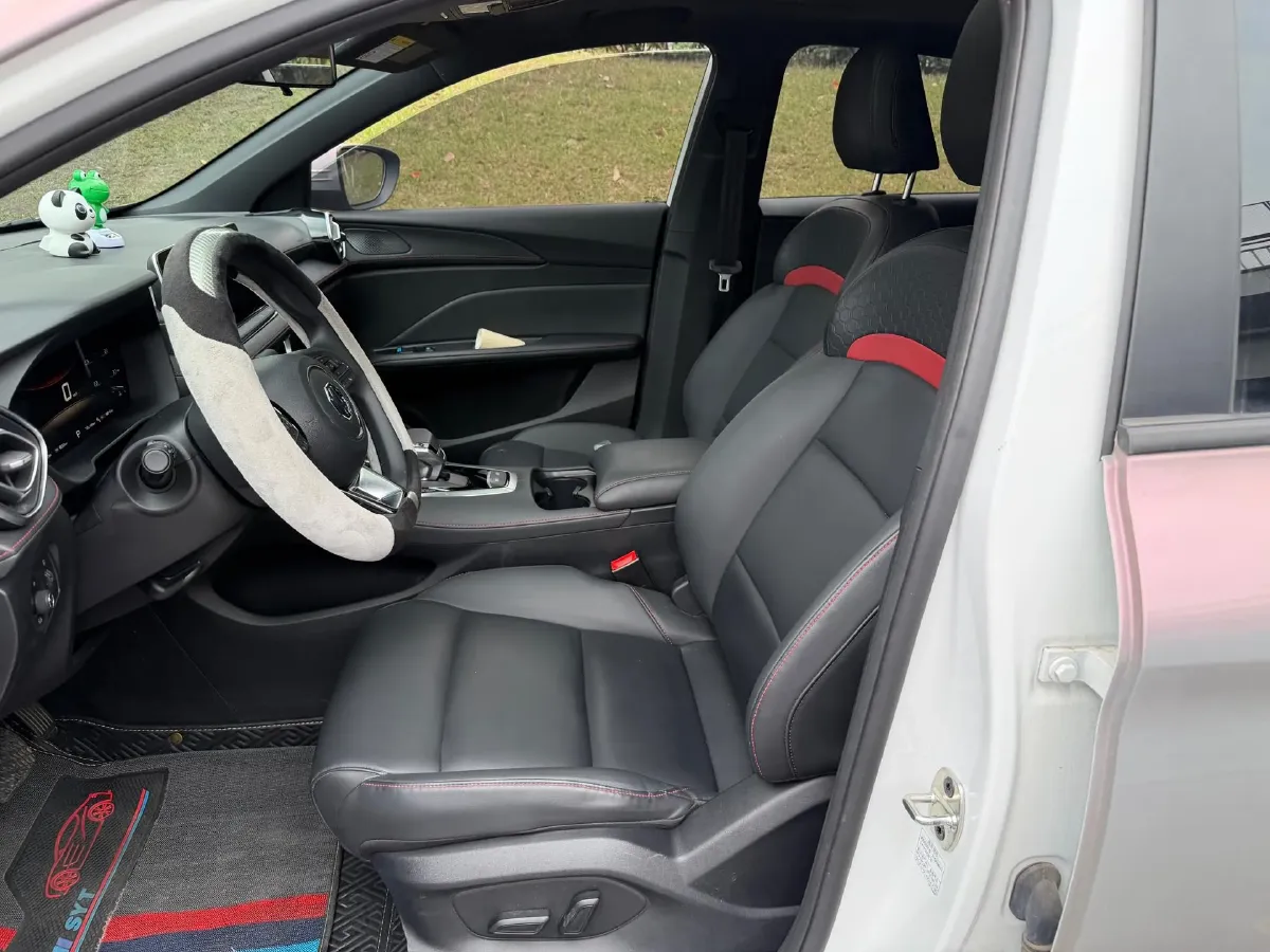 2025 MG 5 1.5T 181HP L4 7DCT,autocango,china used car exporter,china ev exporter,chinese used car exporter,chinese used ev exporter
