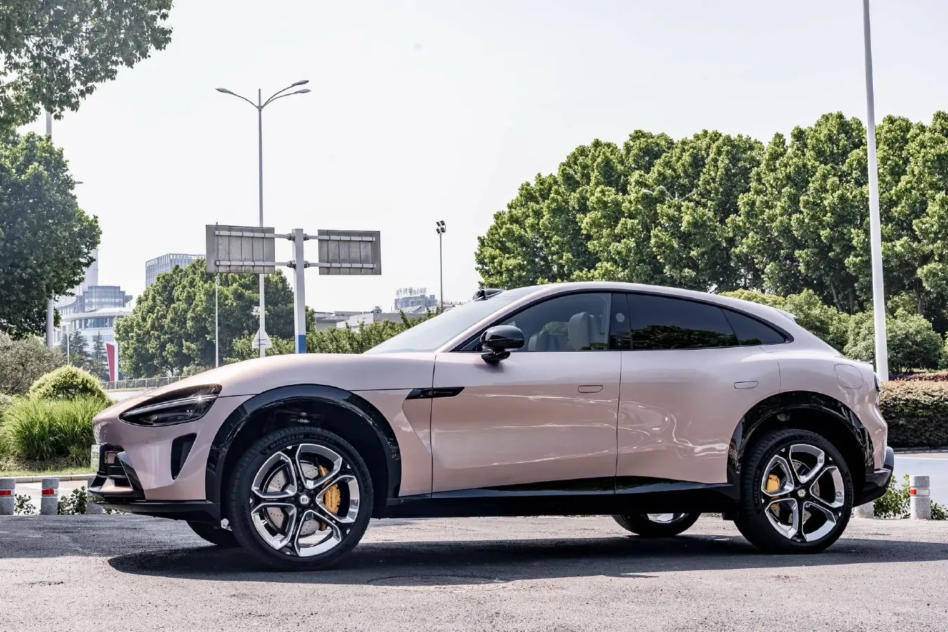 2025 MI YU7 BEV 101.7KWH,autocango,china used car exporter,china ev exporter,chinese used car exporter,chinese used ev exporter