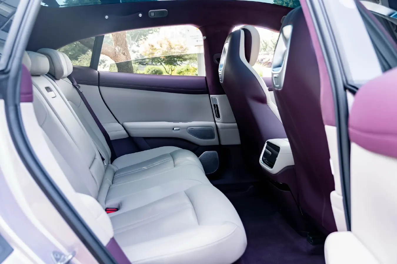 2025 MI YU7 BEV 101.7KWH,autocango,china used car exporter,china ev exporter,chinese used car exporter,chinese used ev exporter