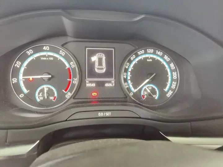 2021 Skoda Karoq 1.4T 150HP L4 7DCT,autocango,china used car exporter,china ev exporter,chinese used car exporter,chinese used ev exporter