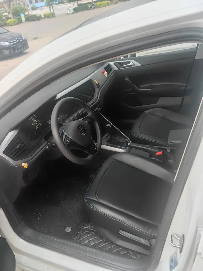 2021 Haval H6 1.5T 169HP L4 7DCT,autocango,china used car exporter,china ev exporter,chinese used car exporter,chinese used ev exporter