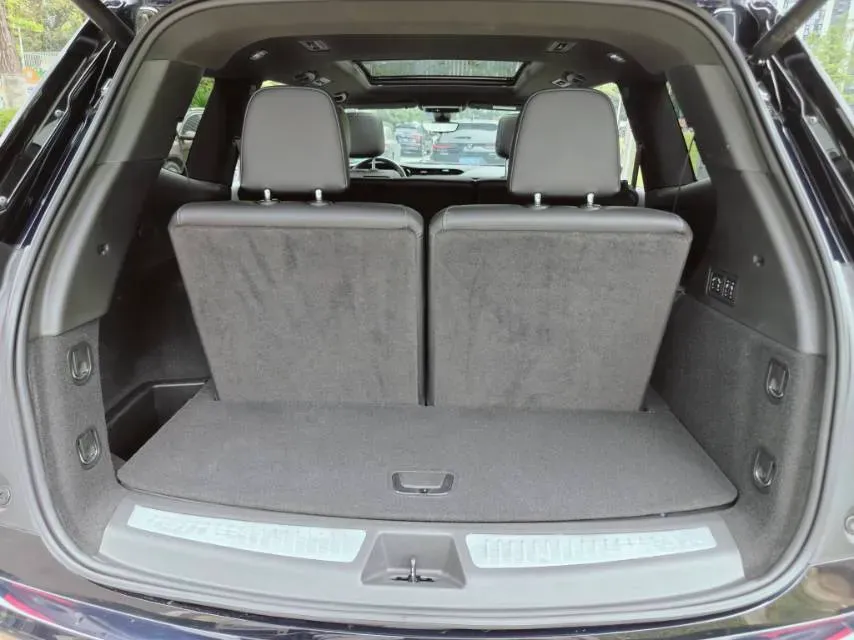 2022 Cadillac XT6 2.0T 237HP L4 9AT,autocango,china used car exporter,china ev exporter,chinese used car exporter,chinese used ev exporter
