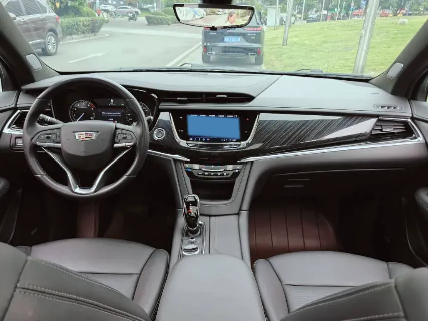 2022 Cadillac XT6 2.0T 237HP L4 9AT,autocango,china used car exporter,china ev exporter,chinese used car exporter,chinese used ev exporter