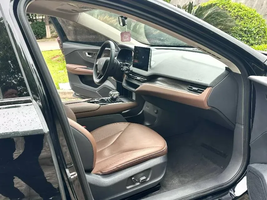 2021 HongQi E-QM5 BEV 54KWH,autocango,china used car exporter,china ev exporter,chinese used car exporter,chinese used ev exporter