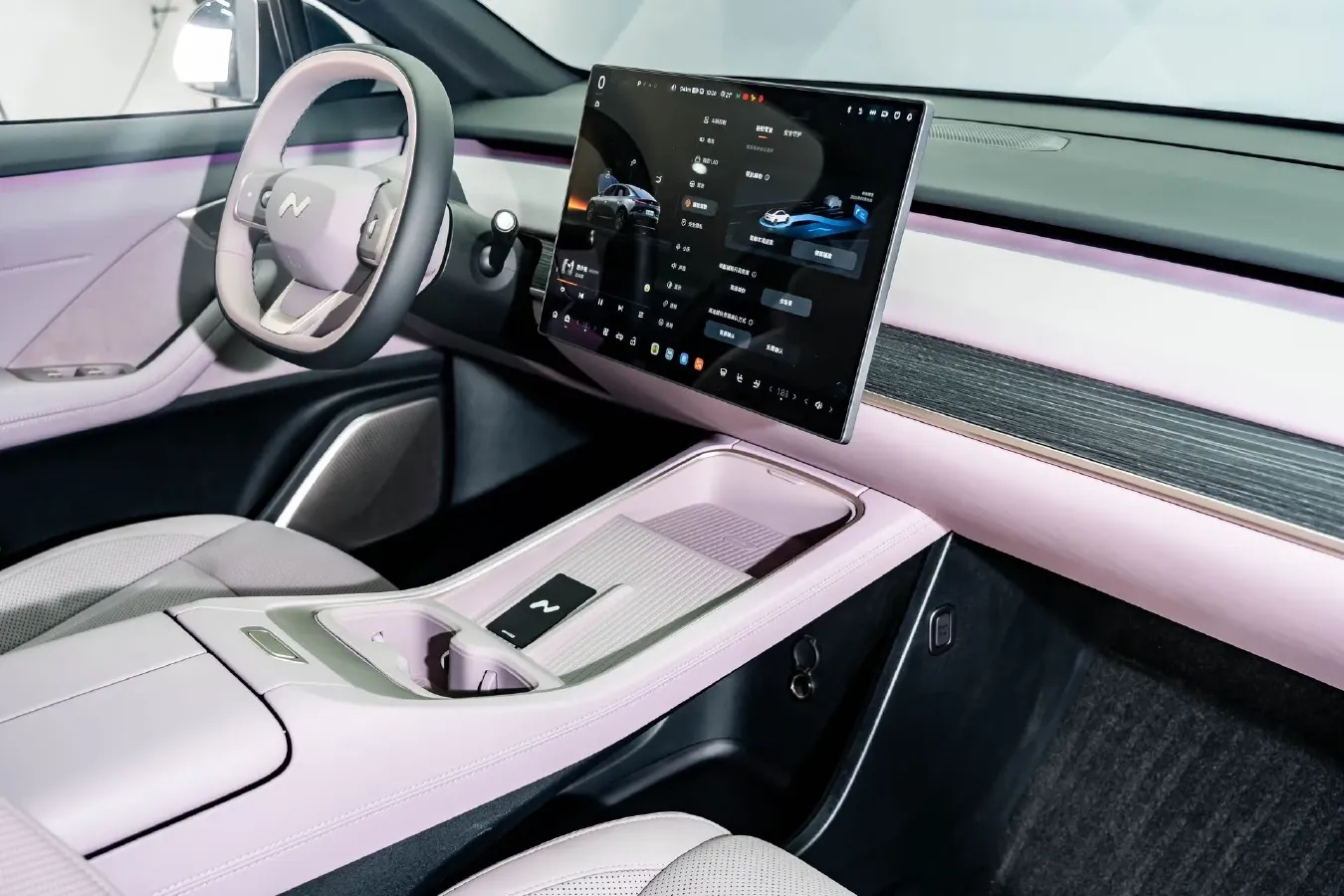2024 ONVO L60 BEV 60KWH,autocango,china used car exporter,china ev exporter,chinese used car exporter,chinese used ev exporter