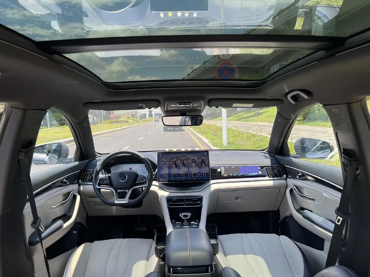 2022 Hyundai Tucson 2.0L 150HP L4 6AT Hybrid,autocango,china used car exporter,china ev exporter,chinese used car exporter,chinese used ev exporter