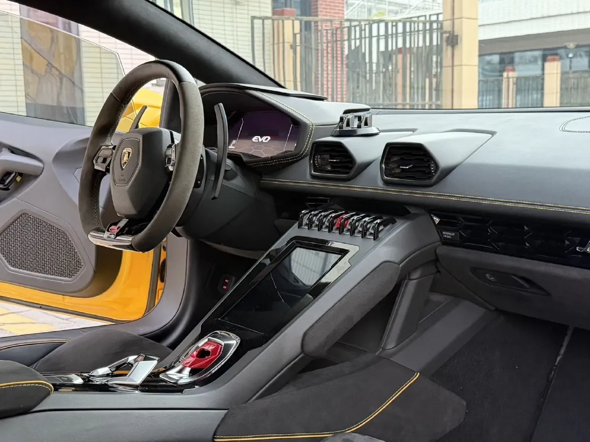 2020 Lamborghini Huracán 5.2L 611HP V10 7DCT,autocango,china used car exporter,china ev exporter,chinese used car exporter,chinese used ev exporter