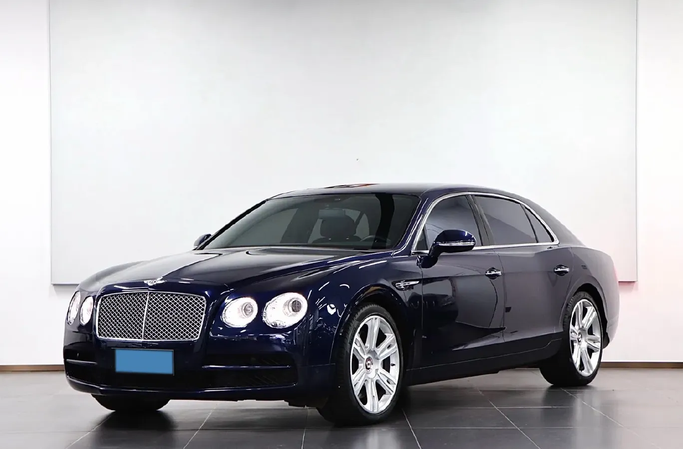 2017 Bentley Flying Spur 4.0T 507HP V8 8AT,autocango,china used car exporter,china ev exporter,chinese used car exporter,chinese used ev exporter