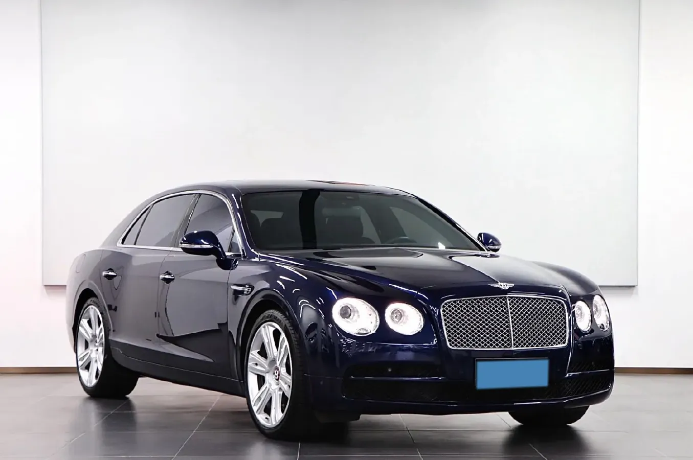 2017 Bentley Flying Spur 4.0T 507HP V8 8AT,autocango,china used car exporter,china ev exporter,chinese used car exporter,chinese used ev exporter